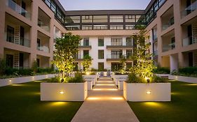 Embassy Gardens Premier Suites-Cantonment